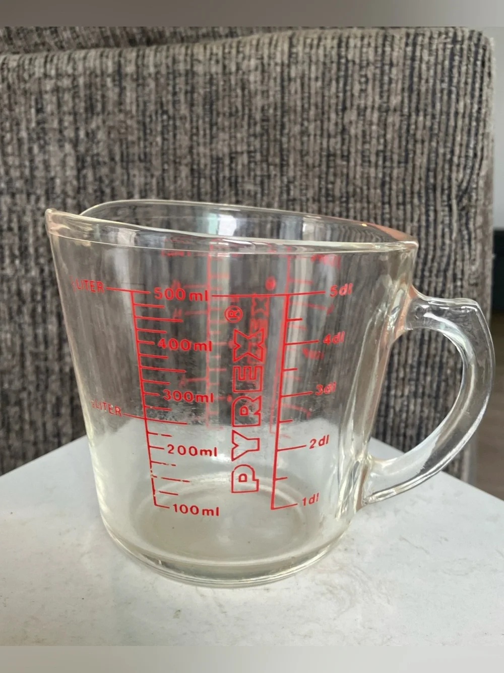 Vintage PYREX 2Cup/16 oz Clear Glass Measuring Cup Red Letter #516